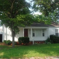 2807 Jefferson Dr in Greenville, NC - Building Photo