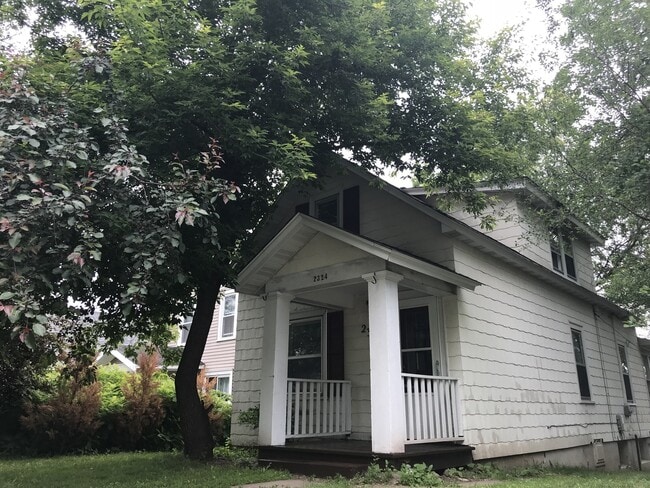 property at 2324 W 7th St