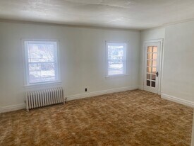 905 5th Ave S, Unit 201