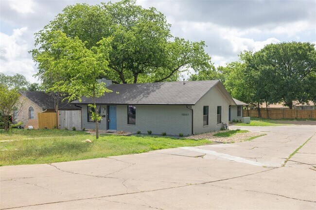 property at 10007 Quail Valley Blvd