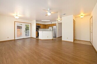 413 Columbia Pl in Lowell, AR - Building Photo - Building Photo