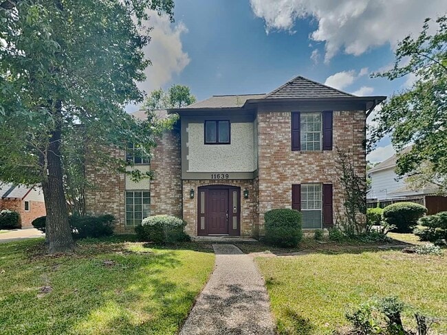property at 11639 Idlebrook Dr