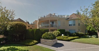 The Ambassador in White Rock, BC - Building Photo