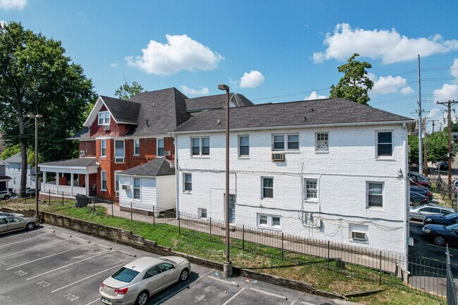 1213 Laurel Ave in Knoxville, TN - Building Photo - Building Photo