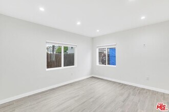 40 Rose Ave in Los Angeles, CA - Building Photo - Building Photo