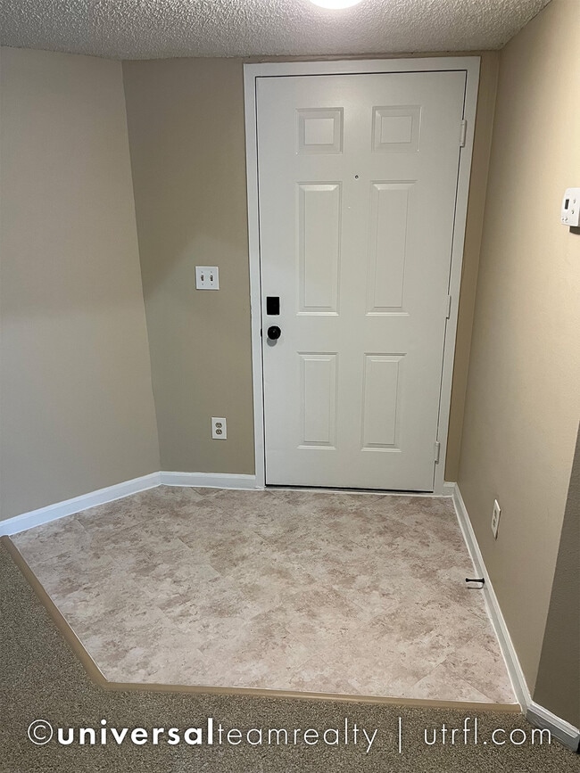 13605 Eagle Ridge Dr in Ft. Myers, FL - Building Photo - Building Photo