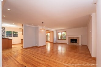 21561 Regnart Rd in Cupertino, CA - Building Photo - Building Photo