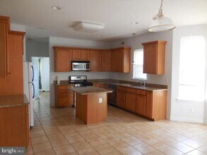 6 Palmer Ct in Glassboro, NJ - Building Photo - Building Photo