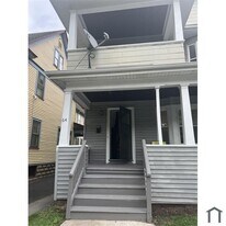 62-64-64 Quincy St in Rochester, NY - Building Photo