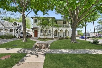 6025 Lewis St in Dallas, TX - Foto de edificio - Building Photo