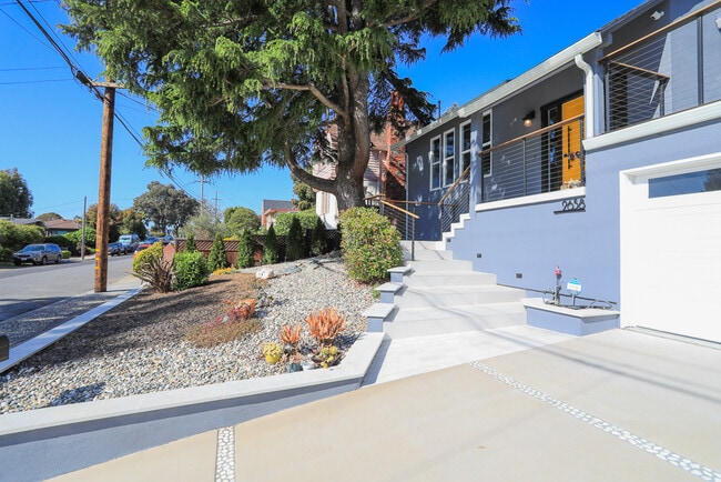 2658 Mira Vista Dr in Richmond, CA - Building Photo - Building Photo