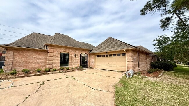 14834 Charlmont Dr in Houston, TX - Building Photo - Building Photo