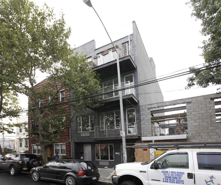 174 Skillman Ave in Brooklyn, NY - Building Photo