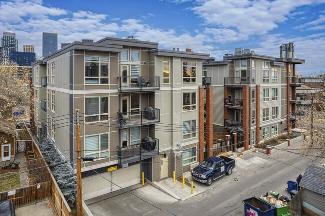 305 18 Ave SW in Calgary, AB - Building Photo - Building Photo