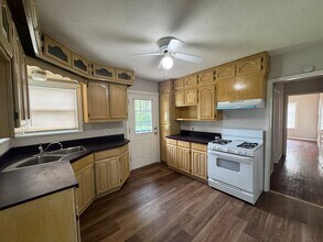 315 W Hermine Blvd in San Antonio, TX - Building Photo - Building Photo
