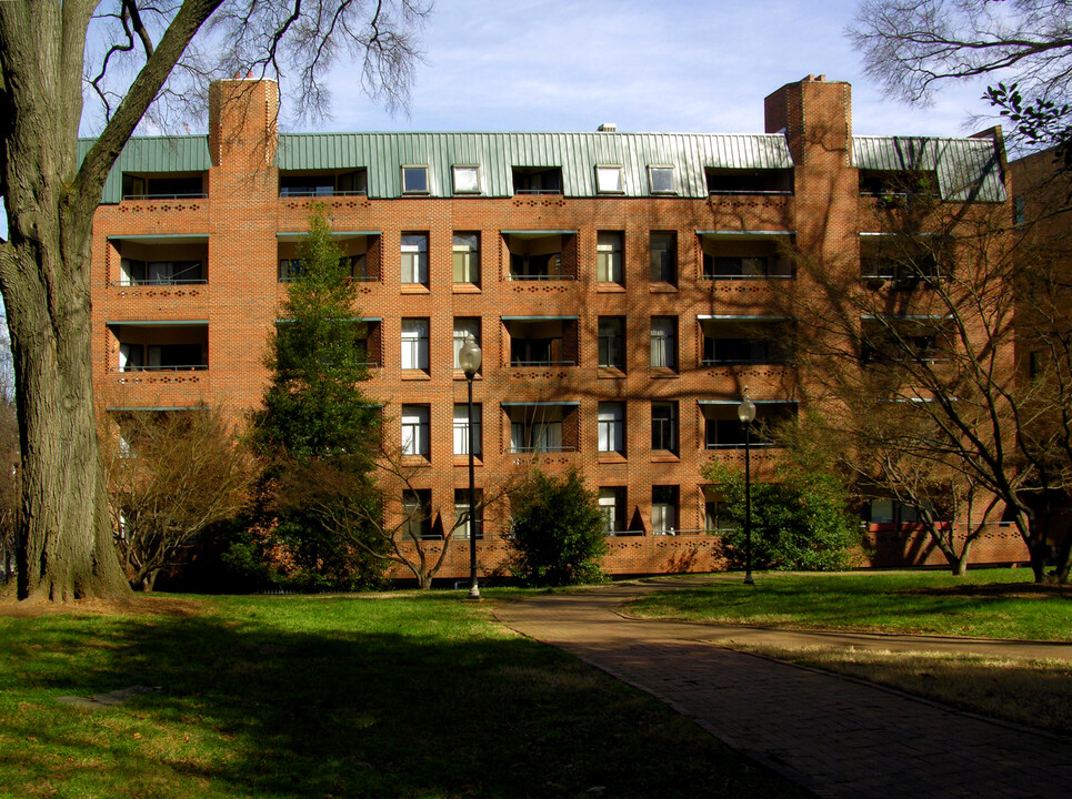 Churchill in Charlotte, NC - Foto de edificio