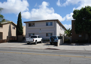 3841-3847 Marlborough Ave in San Diego, CA - Foto de edificio - Building Photo