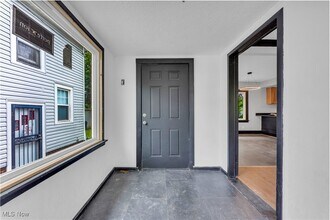 3186 E 137th St in Cleveland, OH - Building Photo - Building Photo