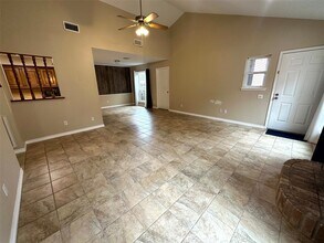 12048 Texas National Blvd in Willis, TX - Building Photo - Building Photo