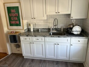22 St Lukes Pl in Montclair, NJ - Building Photo - Building Photo