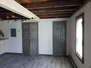 591 Main St in Center Moriches, NY - Building Photo - Building Photo