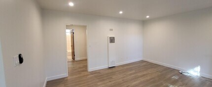 2425 Foothill Blvd in La Crescenta, CA - Building Photo - Building Photo