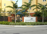 Madison View Apartments in Miami, FL - Foto de edificio - Building Photo