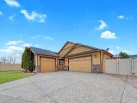 3349 N Justin Ave in Meridian, ID - Building Photo