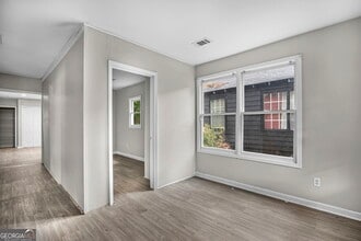 1005 Westmoor Dr NW in Atlanta, GA - Building Photo - Building Photo