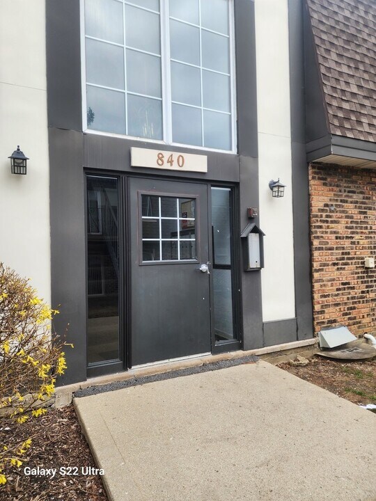 840 Trace Dr in Buffalo Grove, IL - Building Photo