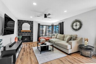 11233 Tierrasanta Blvd, Unit Unit 30 in San Diego, CA - Building Photo