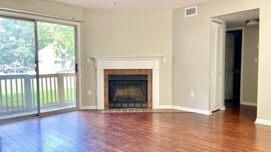 2200 Sand Pebble Ct in Chesapeake, VA - Building Photo - Building Photo
