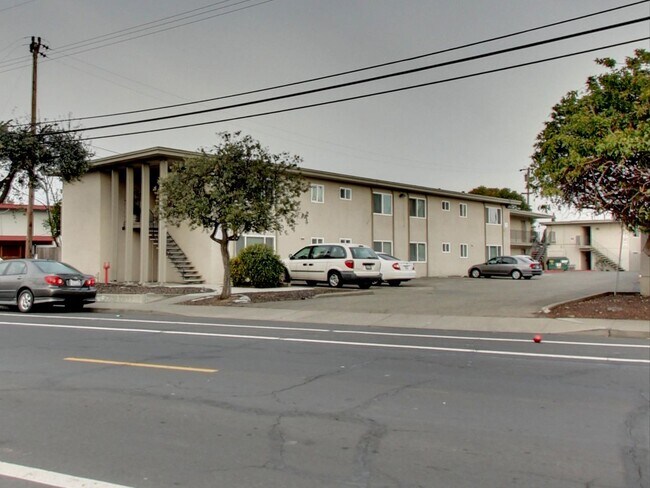 337 Schafer Rd-Unit -1 in Hayward, CA - Building Photo - Building Photo
