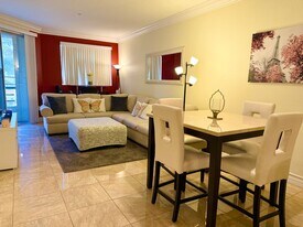 210 E Flamingo Rd in Las Vegas, NV - Building Photo