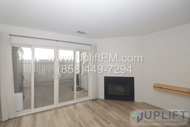 9304 E Heaney Cir in Santee, CA - Building Photo - Building Photo