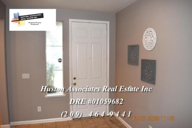 1933 Cielito Dr in Modesto, CA - Building Photo - Building Photo