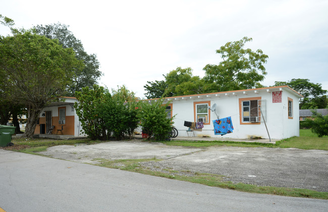 706 SW 5th St in Homestead, FL - Building Photo - Building Photo