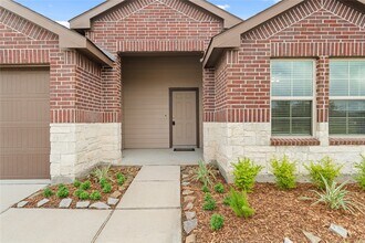 6414 Clyde Arbor Dr in Rosenberg, TX - Foto de edificio - Building Photo
