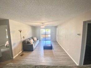 5321 Summerlin Rd in Ft. Myers, FL - Building Photo - Building Photo