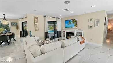 279 Torrey Pines Point in Naples, FL - Building Photo - Building Photo