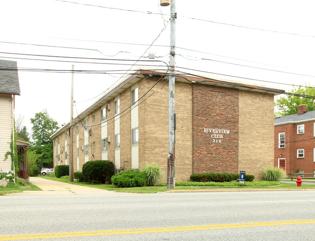 Riverview Club in Berea, OH - Building Photo - Building Photo