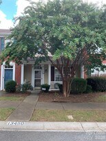 13450 Delstone Dr in Huntersville, NC - Building Photo