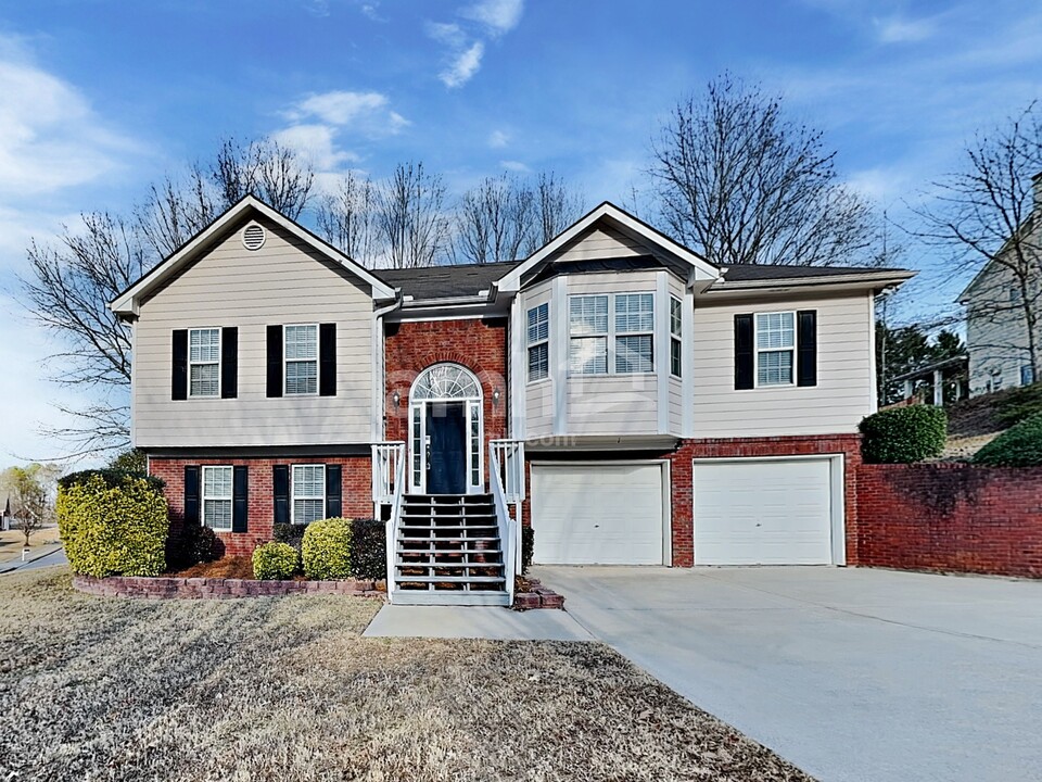 4148 Duncan Ives Dr in Buford, GA - Building Photo