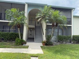 1101 Green Pine Blvd, Unit 0061 in West Palm Beach, FL - Building Photo