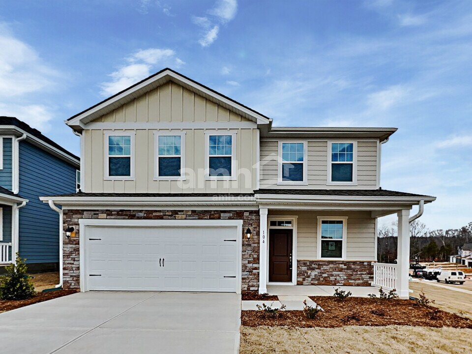 104 Larragan Dr in Mooresville, NC - Building Photo