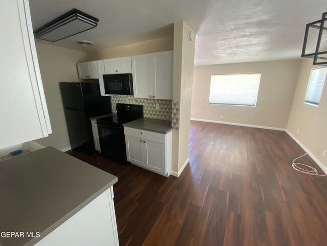 10356 Preston Dr in El Paso, TX - Building Photo - Building Photo