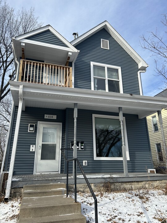 608 20th Ave S in Minneapolis, MN - Building Photo