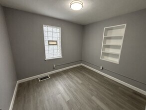 1311 Marshall Pl in Gary, IN - Building Photo - Building Photo