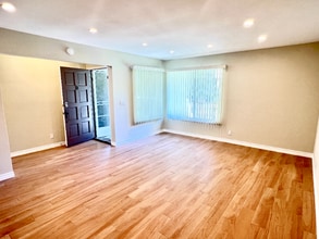 1144 Stonewall Cir in Westlake Village, CA - Building Photo - Building Photo