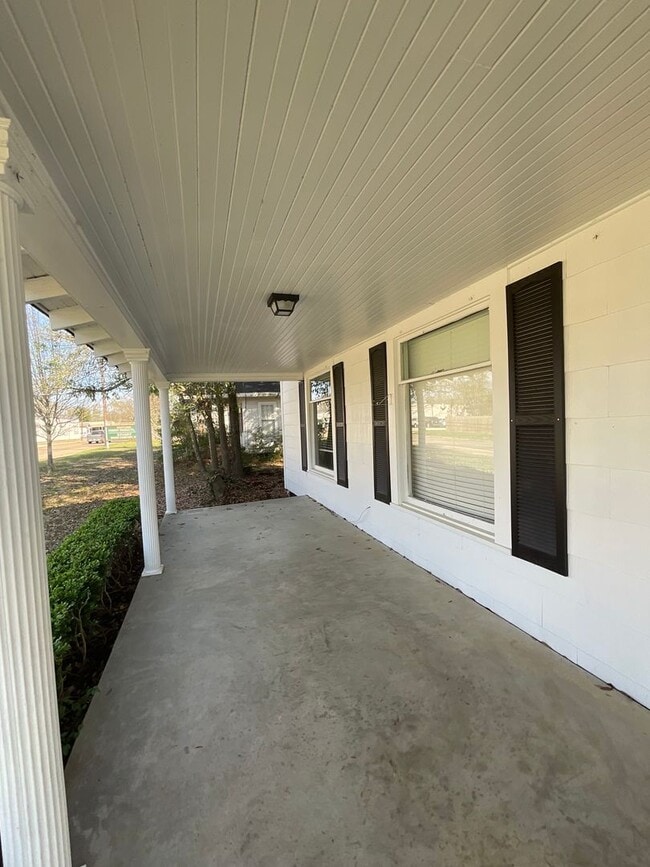 613 W 1st St in Deridder, LA - Building Photo - Building Photo